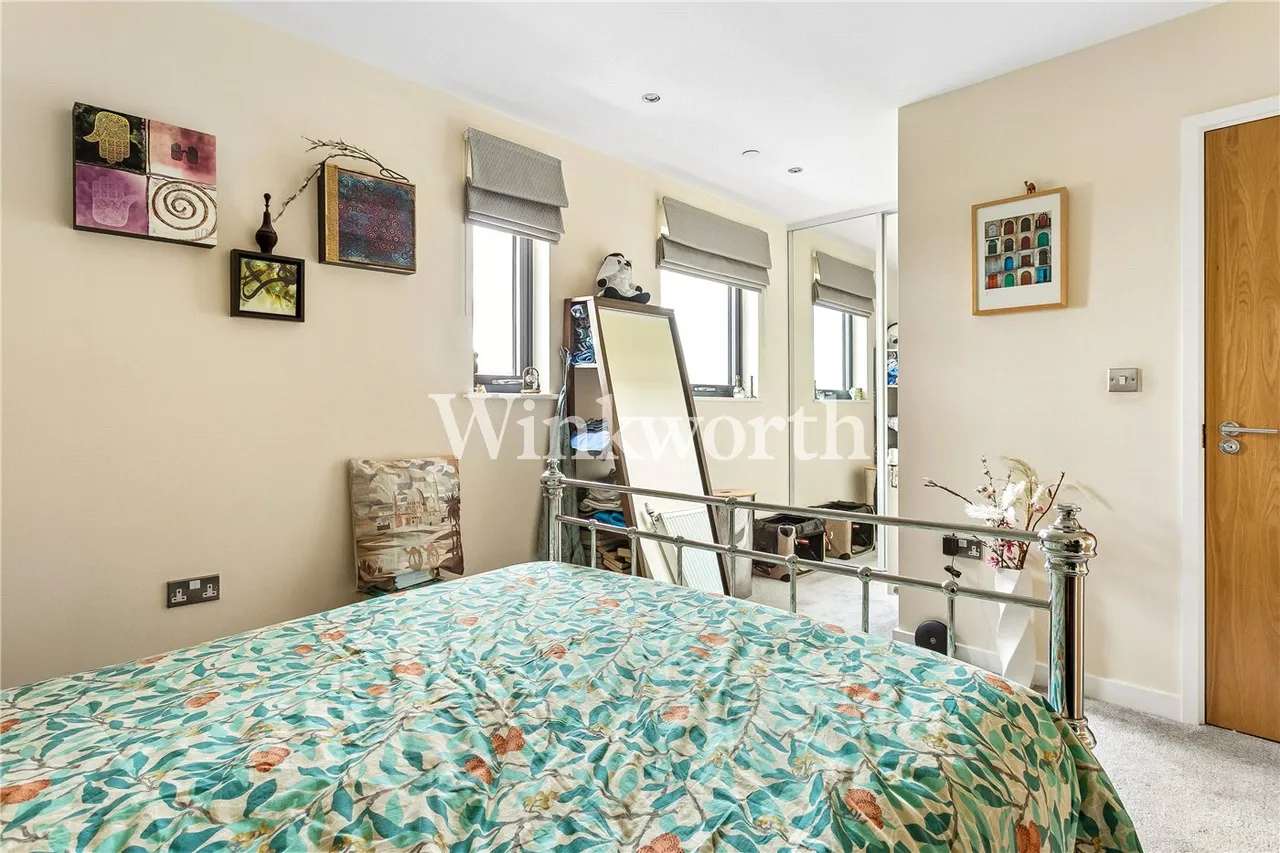 Colman Parade, Enfield, EN1, photo 7