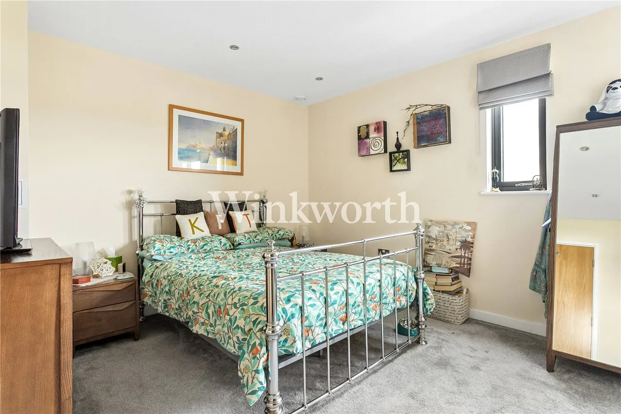 Colman Parade, Enfield, EN1, photo 15