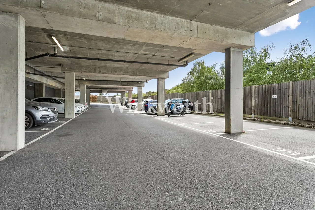 Colman Parade, Enfield, EN1, photo 14