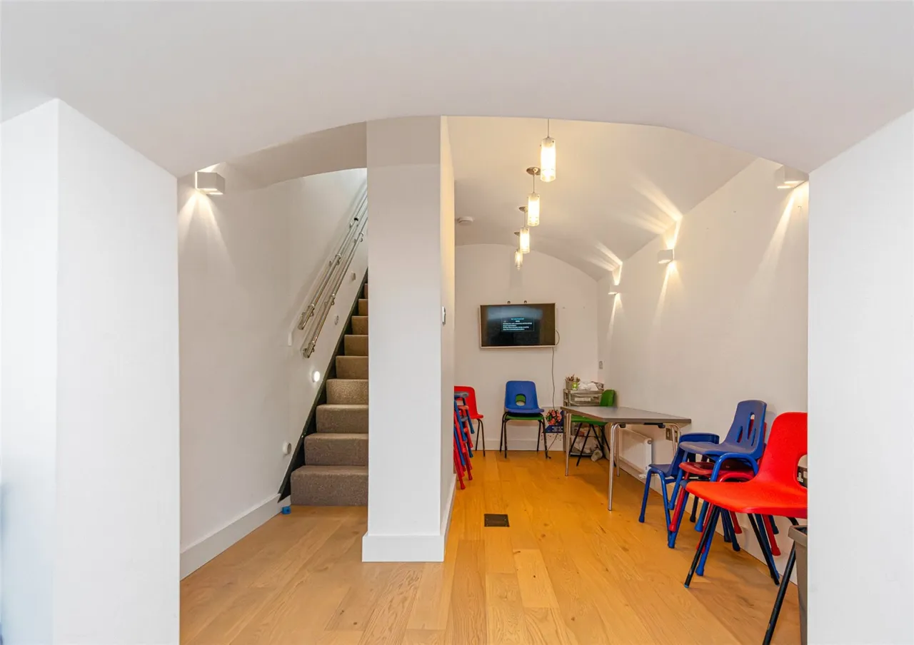 St Johns Way, Archway, photo 11