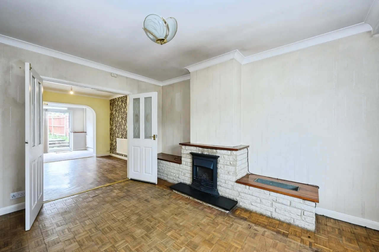 Lodge Road, Fetcham, KT22, photo 5