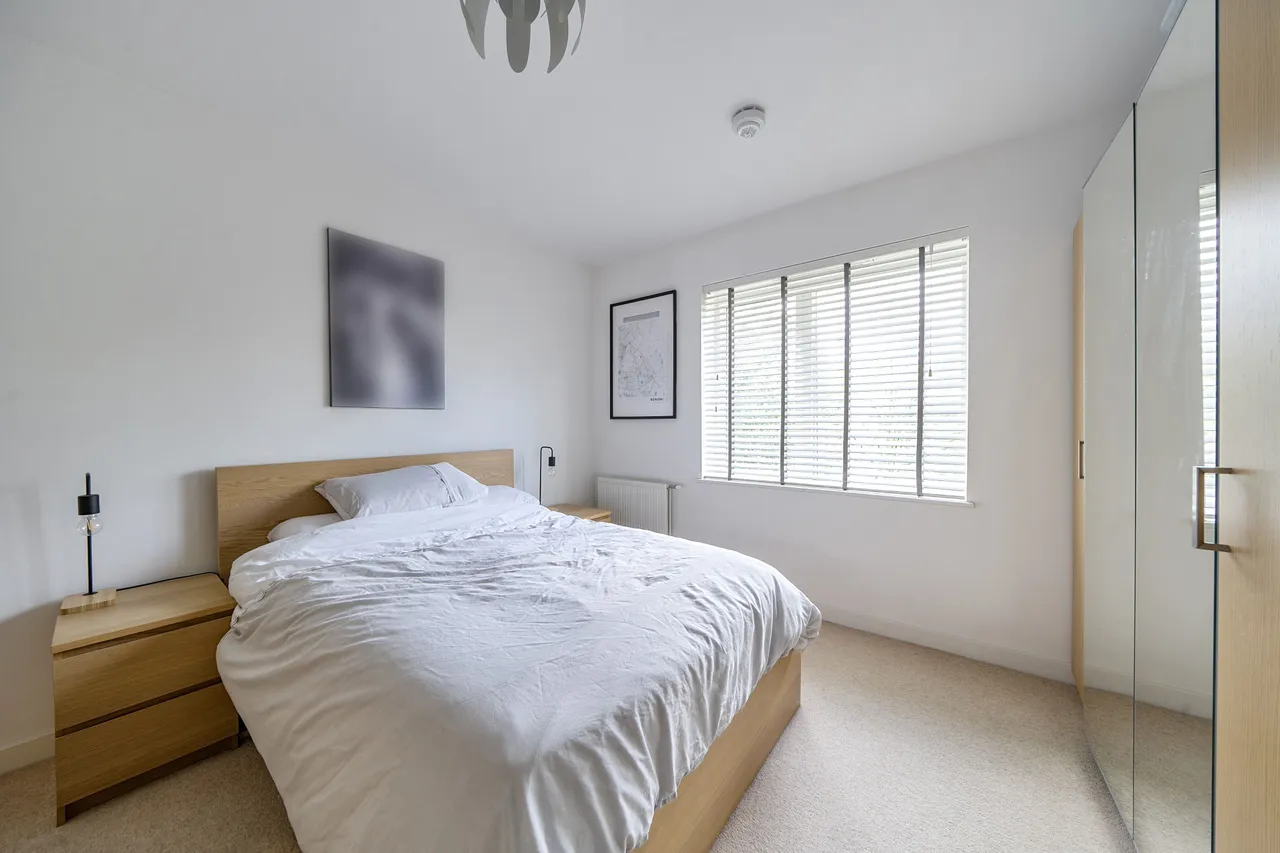83 Dan Court, 5 Lakeside Drive, Park Royal, London, photo 5