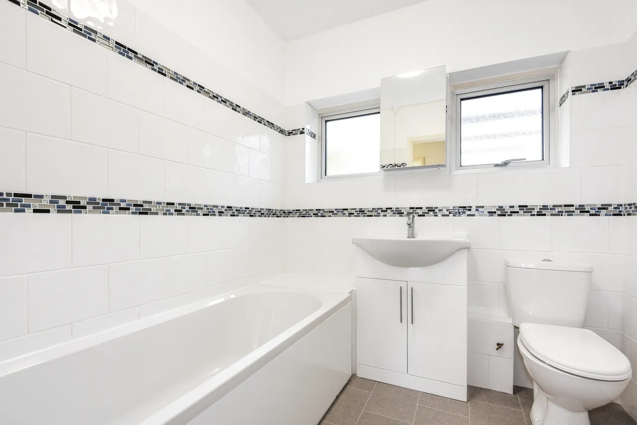 Maturin Close, Lymington, Hampshire, SO41, photo 5