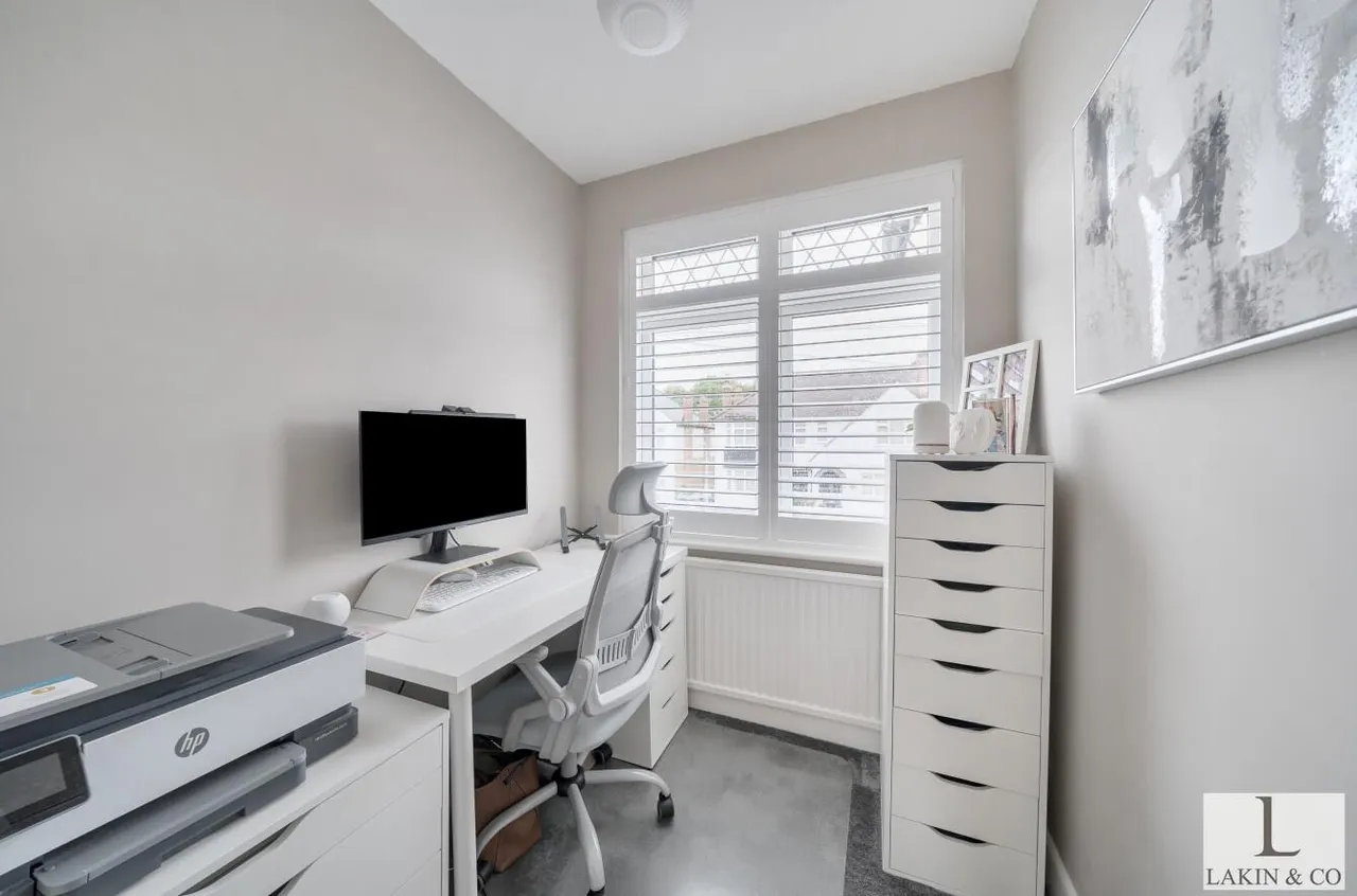 Granville Road, Hillingdon, UB10 9AG, photo 11