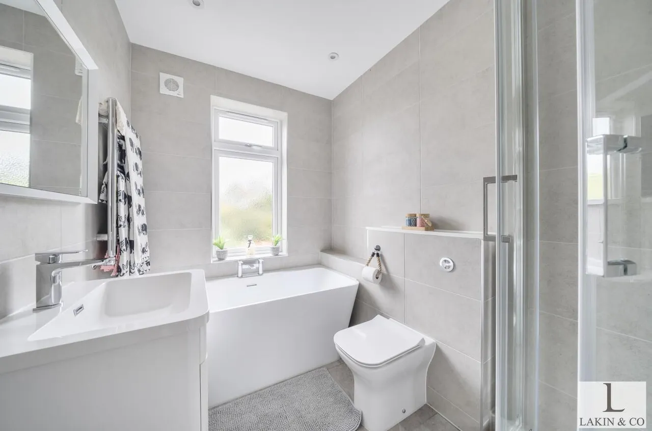 Granville Road, Hillingdon, UB10 9AG, photo 15