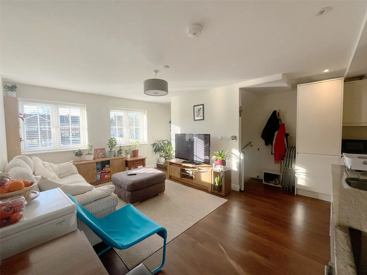Sullivan Close, Farnborough, Hampshire, GU14 7UH, photo 2