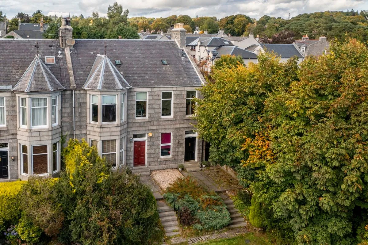 4 bed flat for sale, North Deeside Road, Cults, AB15