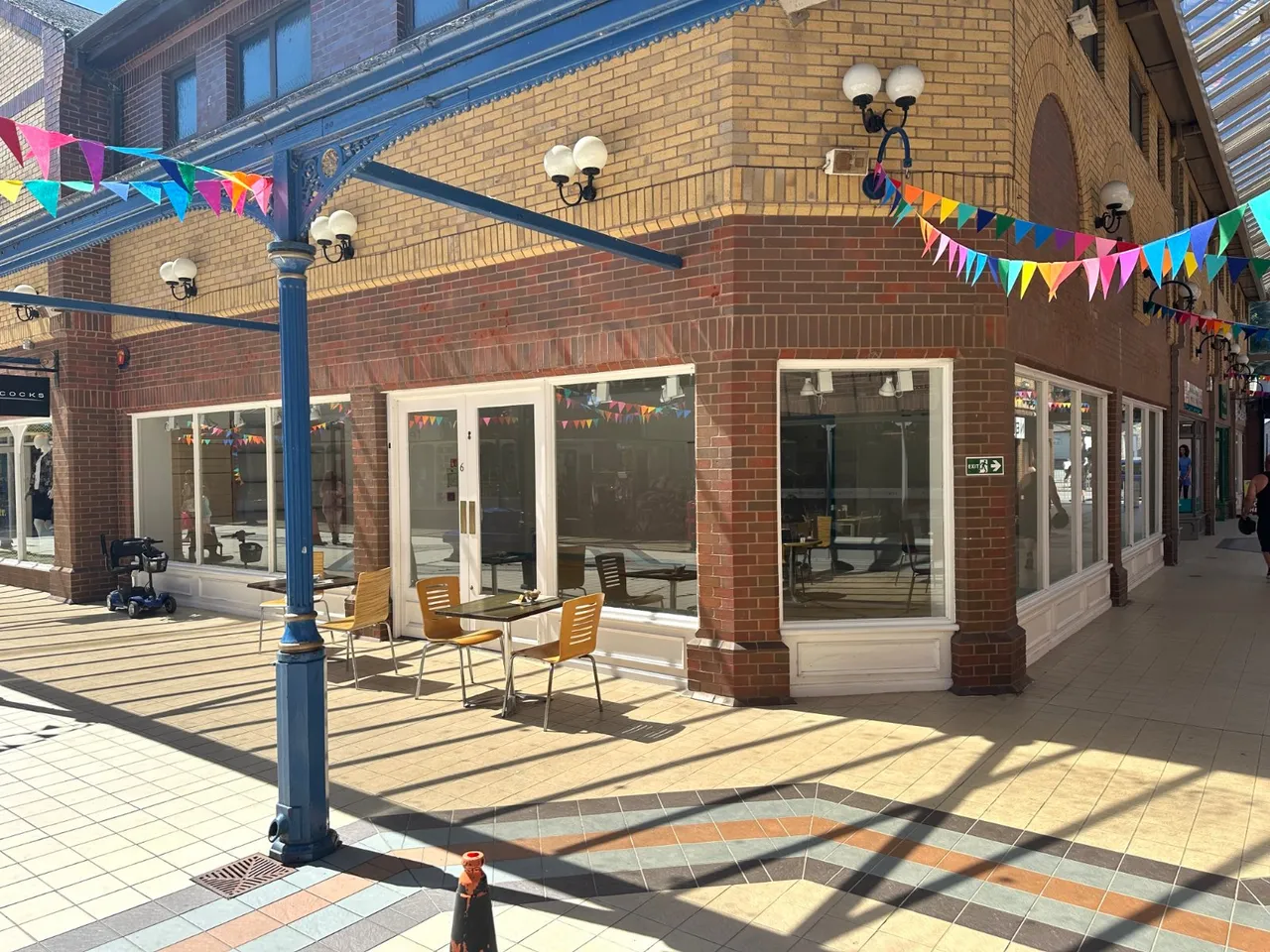 commercial to rent, Bear Lanes, Newtown