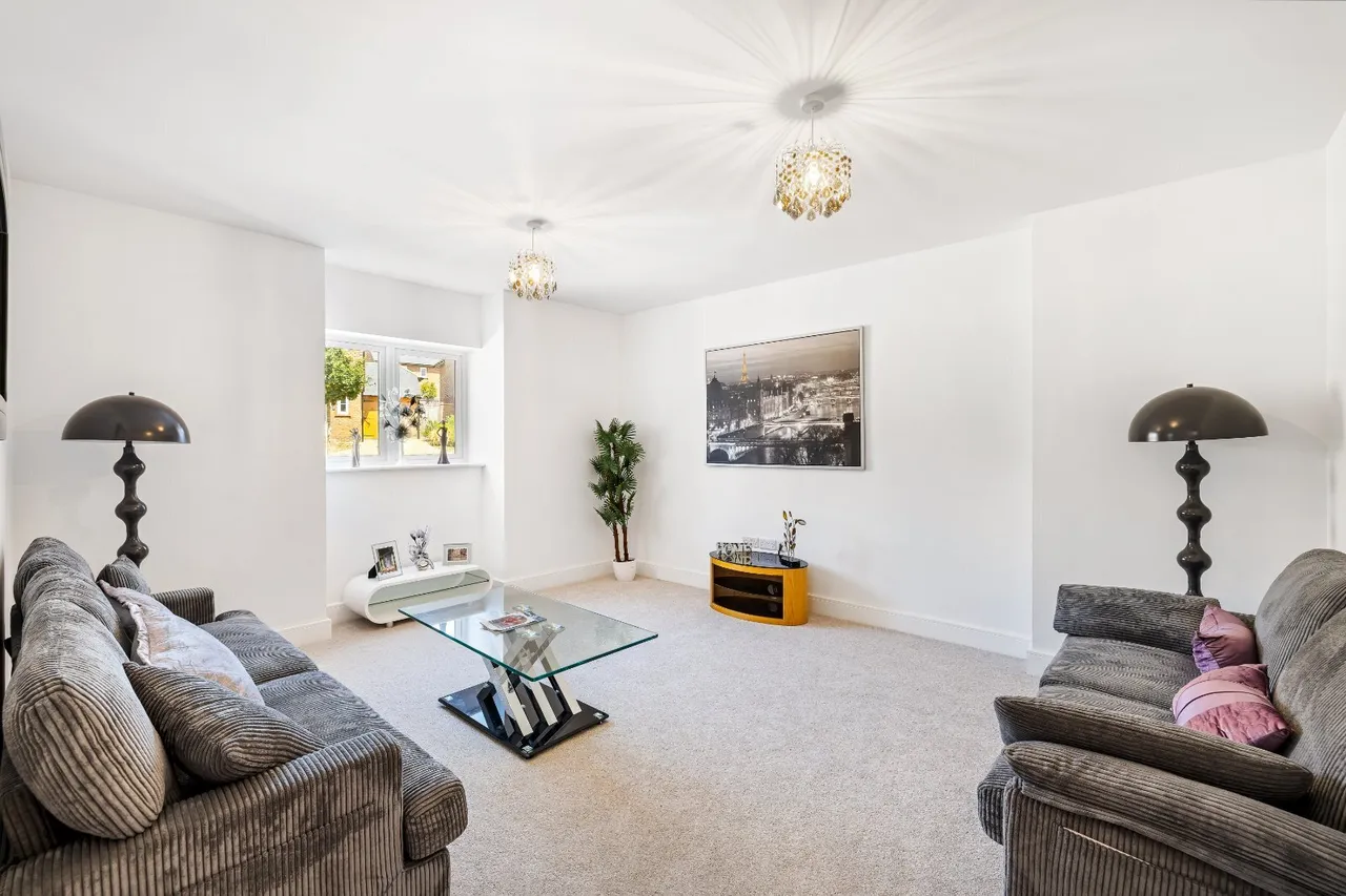 Town Wood Close, Lindfield, RH16, photo 3