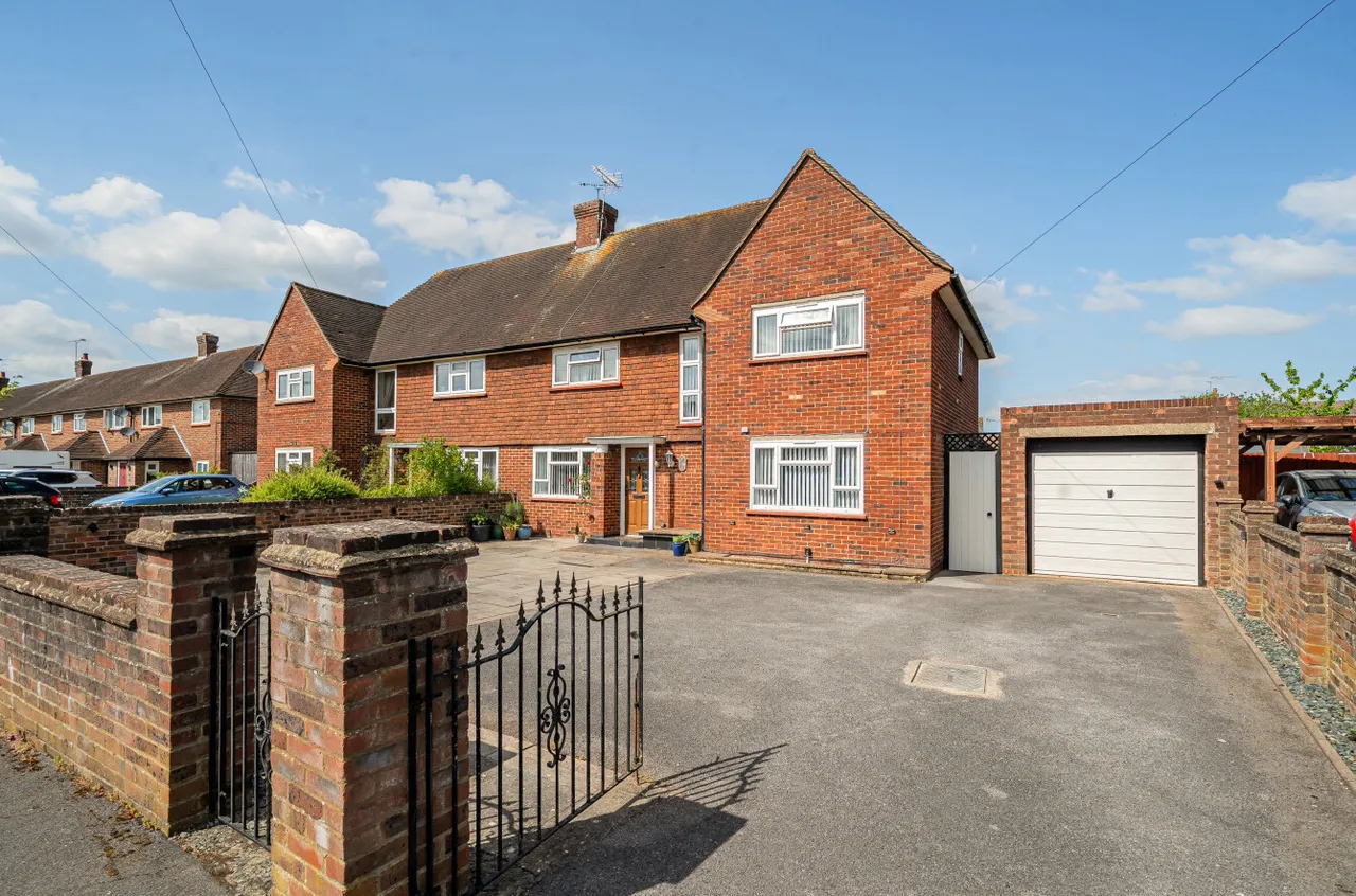 4 bed house for sale — Church View, Ash, Surrey, GU12 6RX