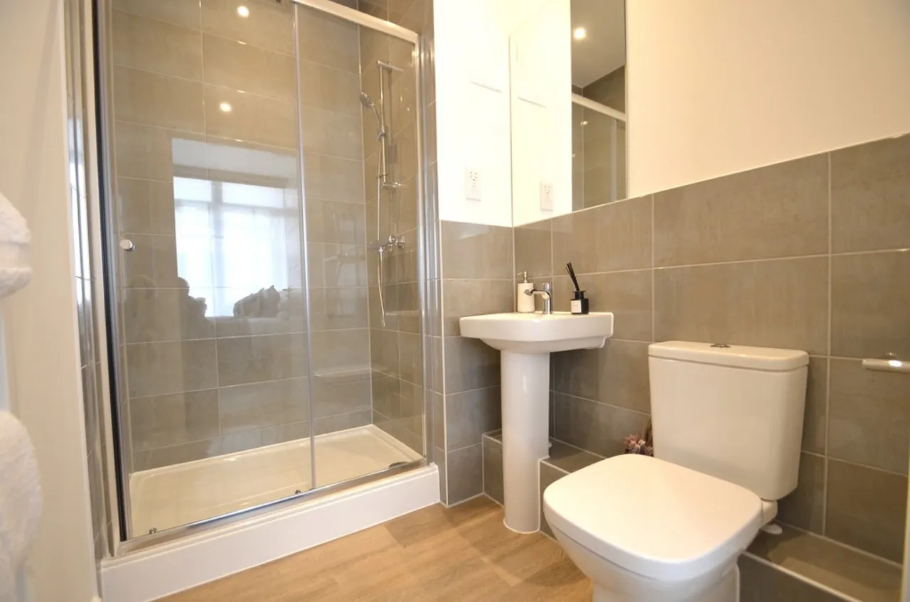 Station Avenue, Walton Court, photo 6