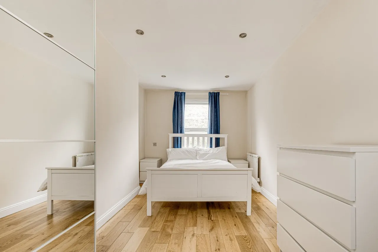 Lavender Hill, London, SW11, photo 5
