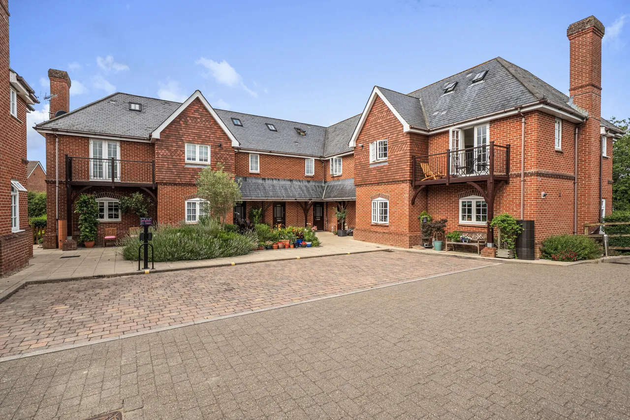 3 bed flat for sale — Enborne Gate, Newbury, RG14