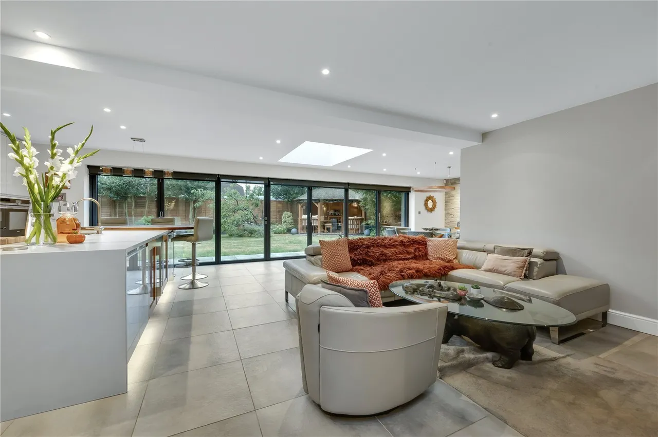 Waterperry Lane, Chobham, GU24, photo 9