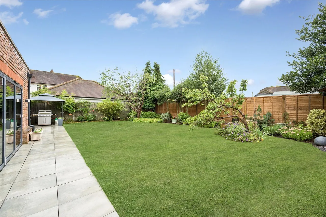 Waterperry Lane, Chobham, GU24, photo 33