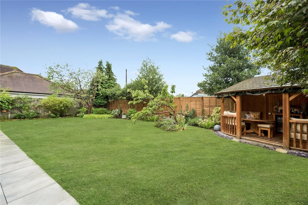 Waterperry Lane, Chobham, GU24, photo 32
