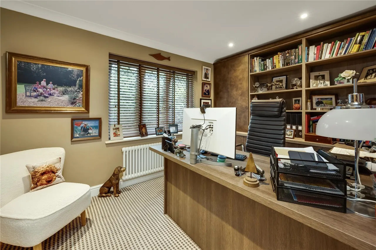 Waterperry Lane, Chobham, GU24, photo 17