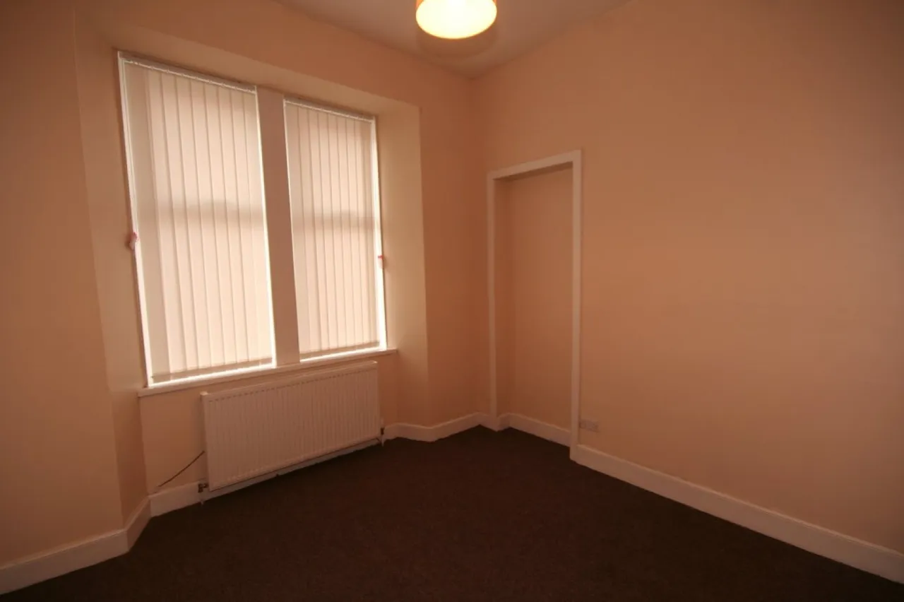 GOVANHILL - Allison Street, photo 3