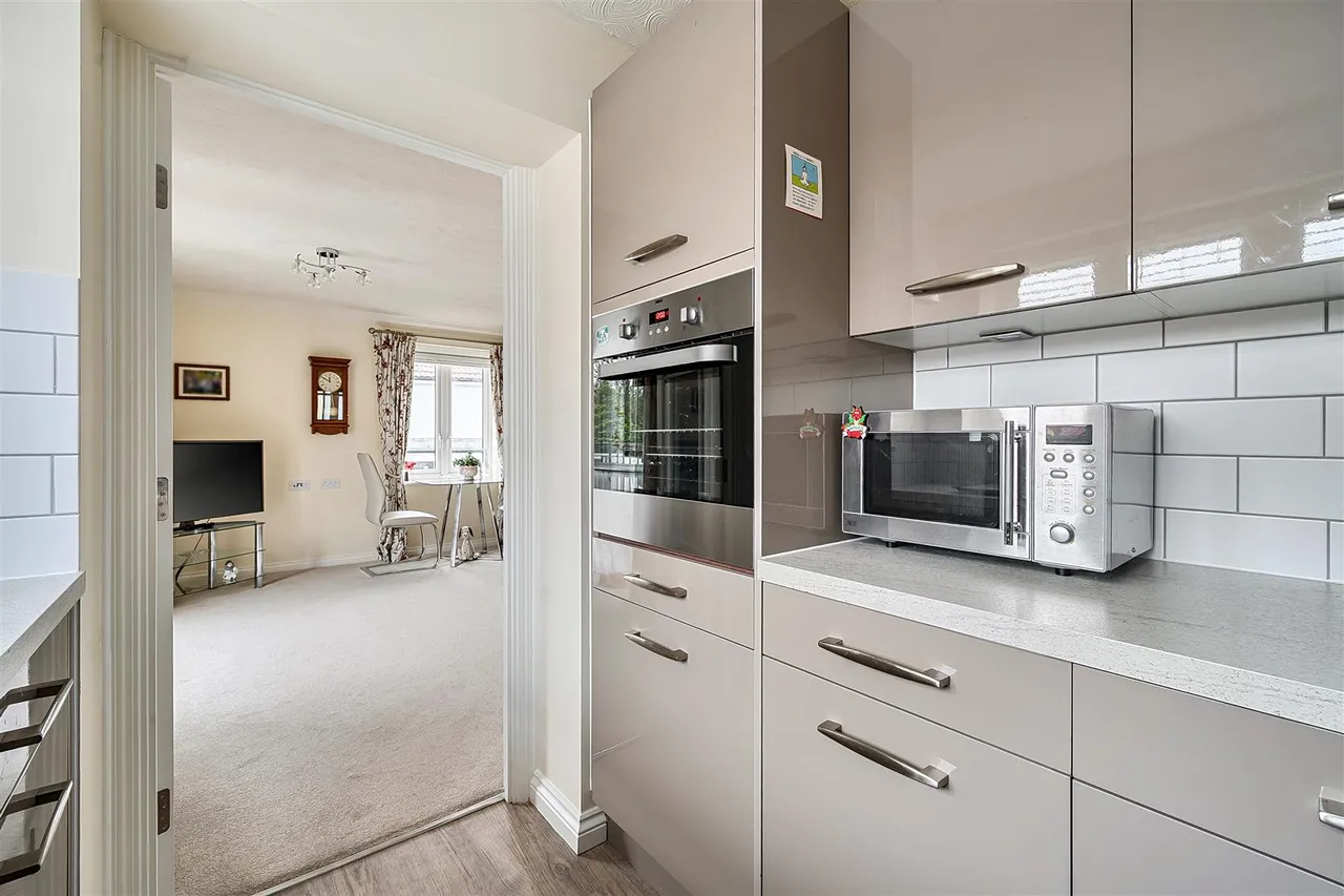 Stokefield Close, Thornbury, BS35, photo 7