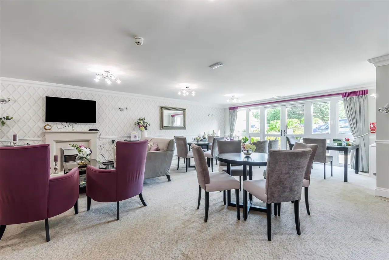 Stokefield Close, Thornbury, BS35, photo 13