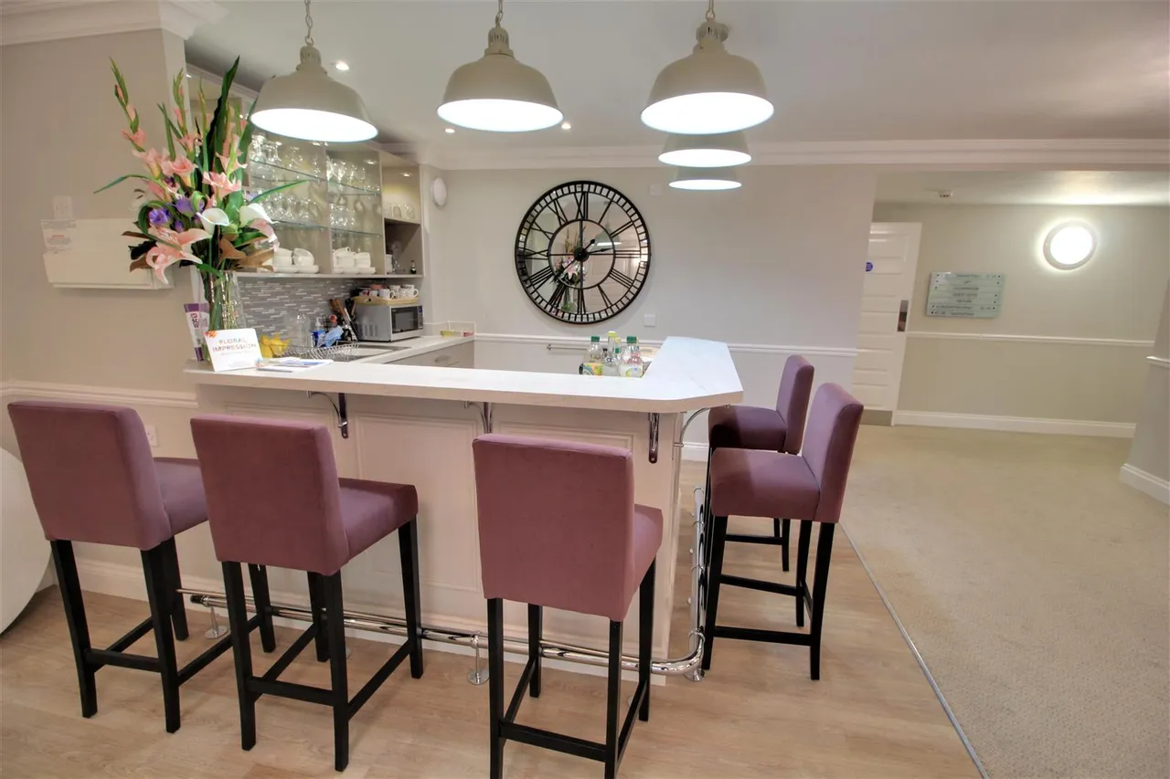 Stokefield Close, Thornbury, BS35, photo 14