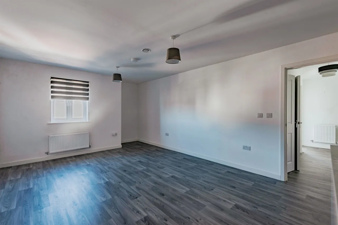 Eames Way, Crawley, RH10, photo 6