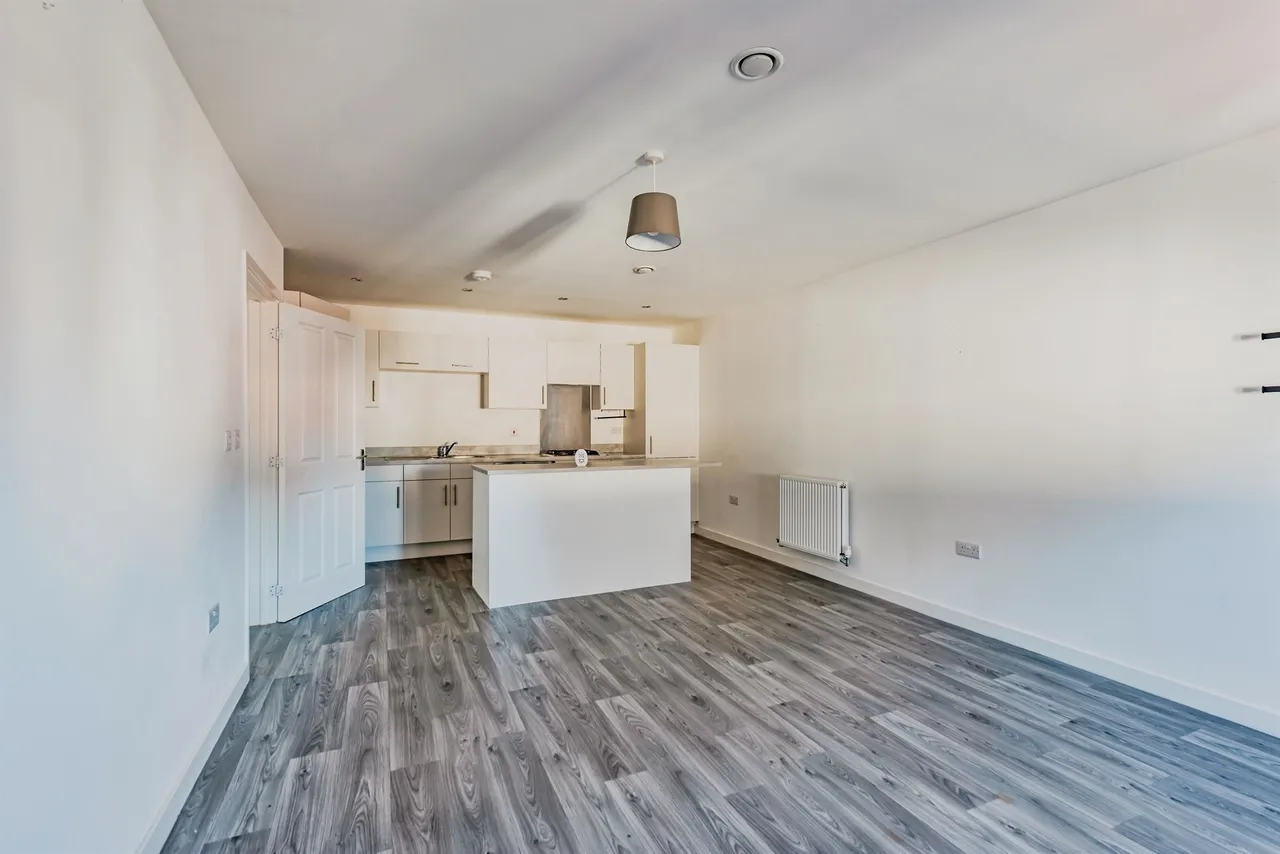 Eames Way, Crawley, RH10, photo 7