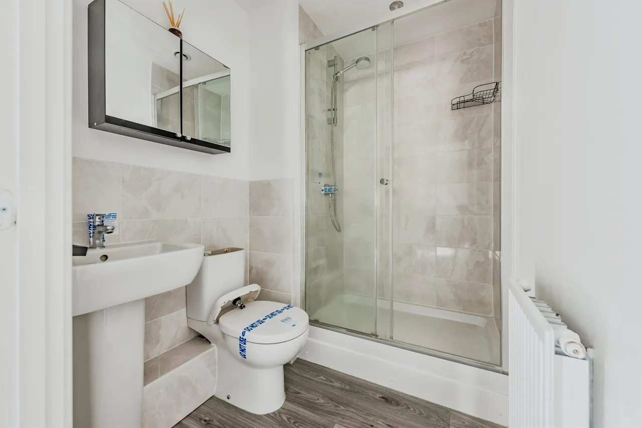 Eames Way, Crawley, RH10, photo 12