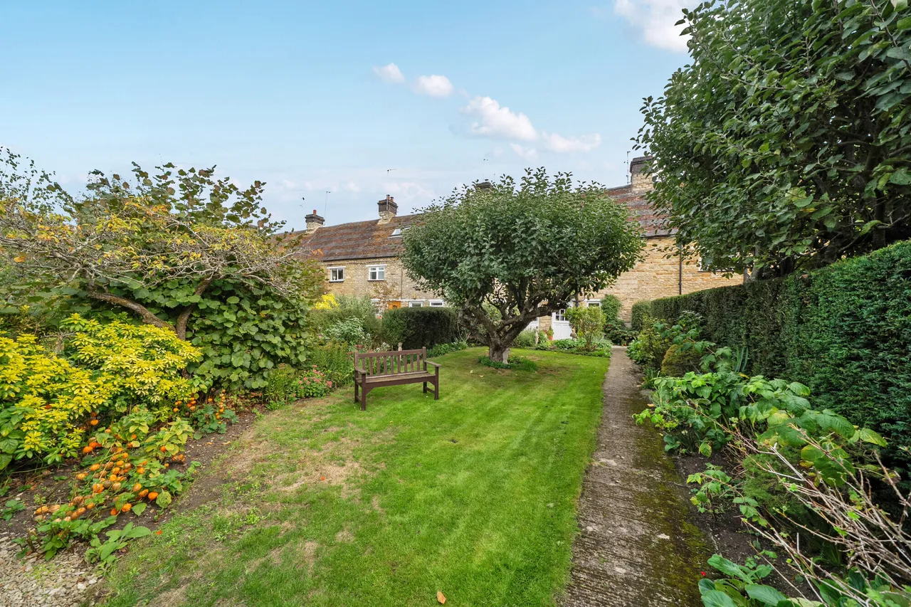The Green, Evenley, NN13, photo 10