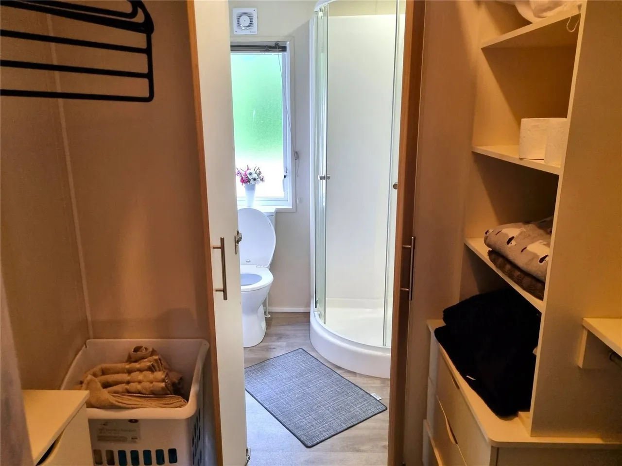 Brynowen Holiday Park, Borth, SY24, photo 16