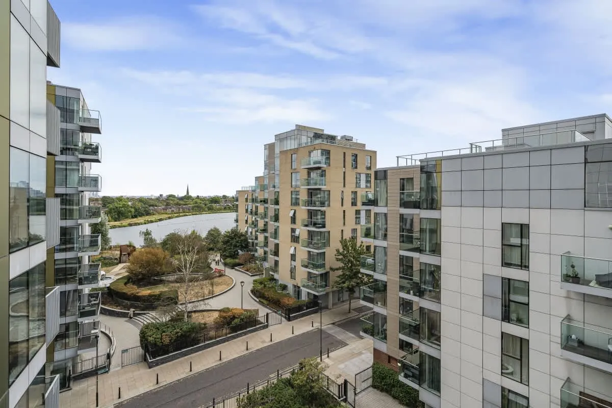 2 bed flat for sale, Woodberry Grove, Woodberry Down, N4
