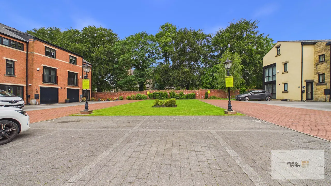 Old Brewers Court, Walmersley, Bury, Lancashire, BL9 5JD, photo 10