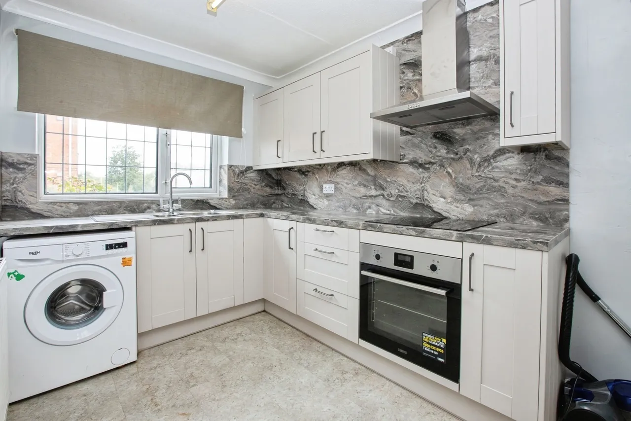Mappleton Drive, Mansfield, NG18, photo 2