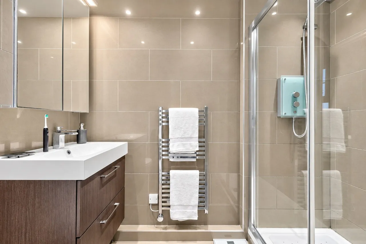 New Park Road, London, SW2, photo 6