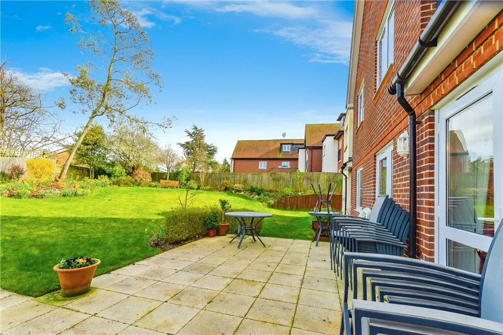 Limpsfield Road, Warlingham, Surrey, CR6, photo 11