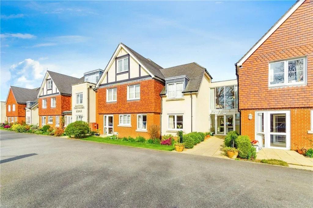 1 bed flat for sale — Limpsfield Road, Warlingham, Surrey, CR6