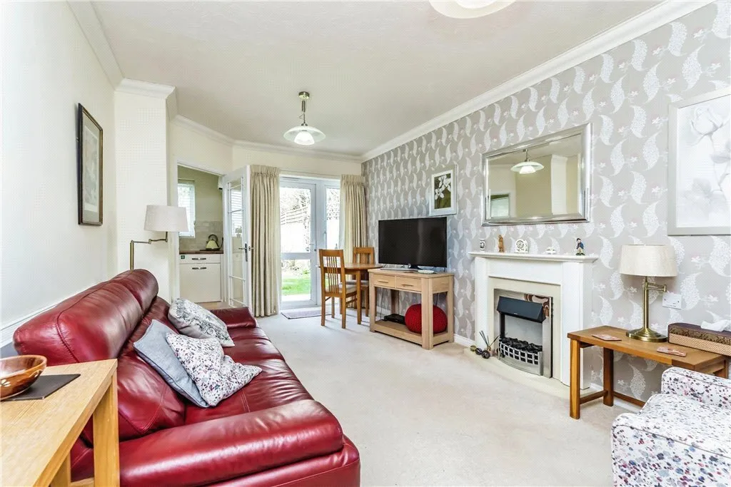 Limpsfield Road, Warlingham, Surrey, CR6, photo 14
