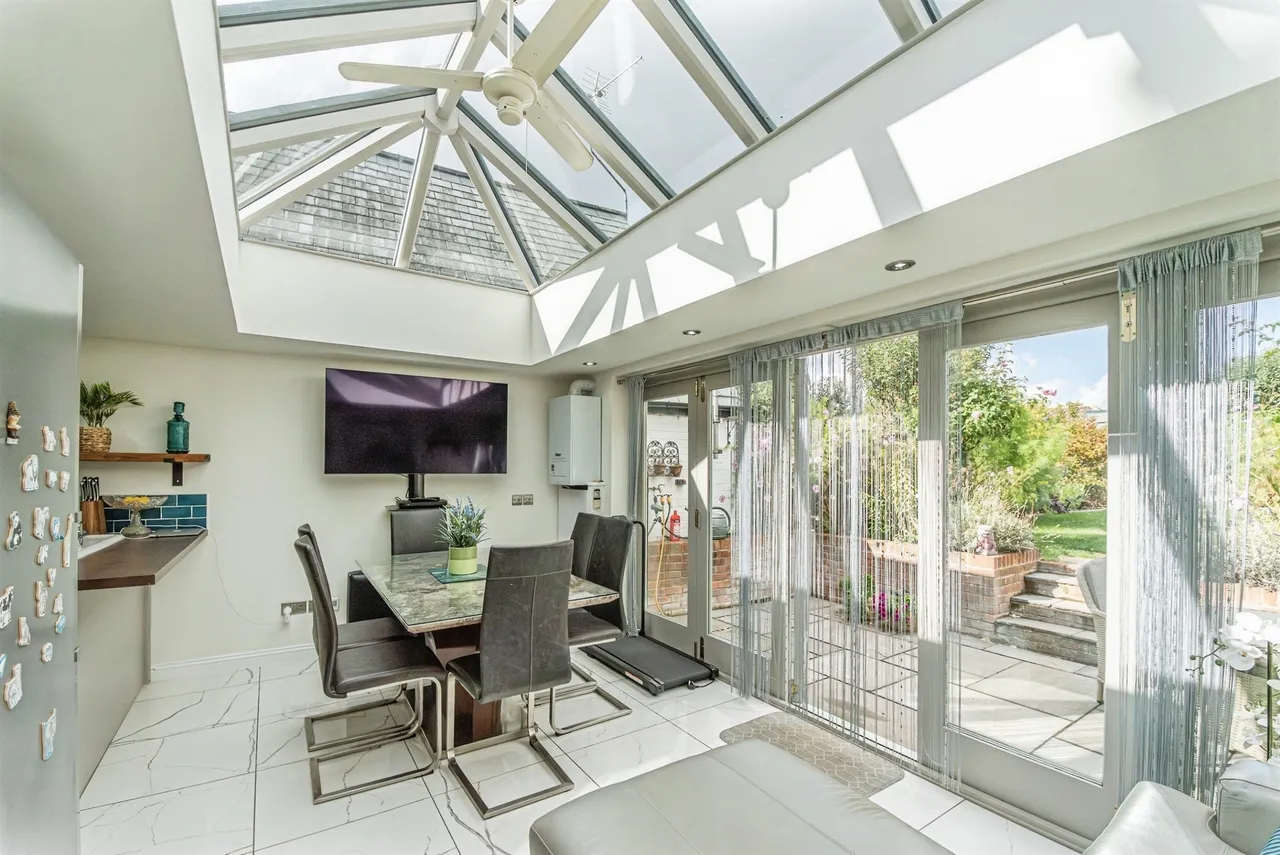 High Street, Shrivenham, SN6, photo 7