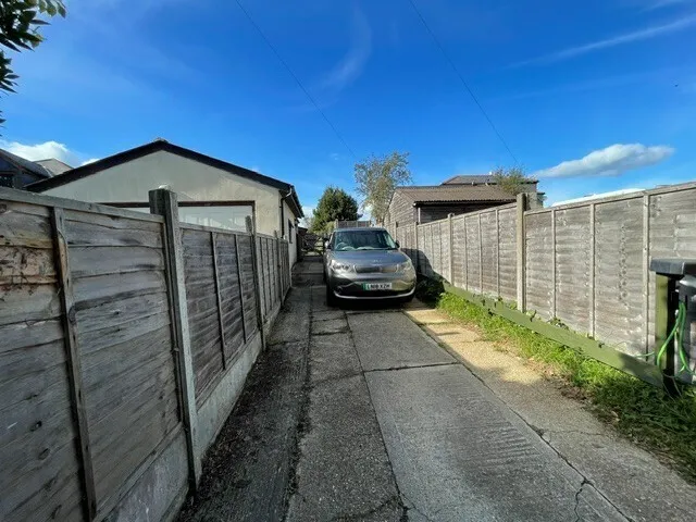 Stroud Wood Road, Ryde, PO33, photo 20