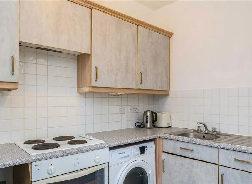 Newington Causeway, Elephant & Castle, SE1, photo 4