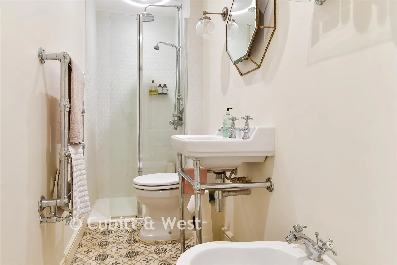Westcourt Road, Worthing, BN14, photo 12