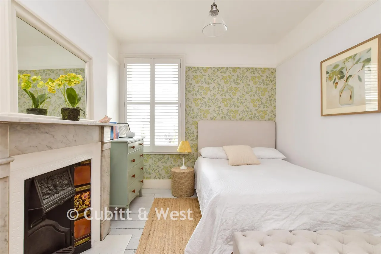 Westcourt Road, Worthing, BN14, photo 13