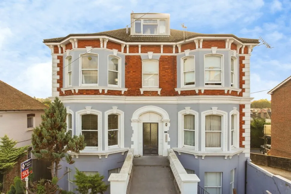 1 bed flat for sale, Woodbury Park Road, Tunbridge Wells, TN4