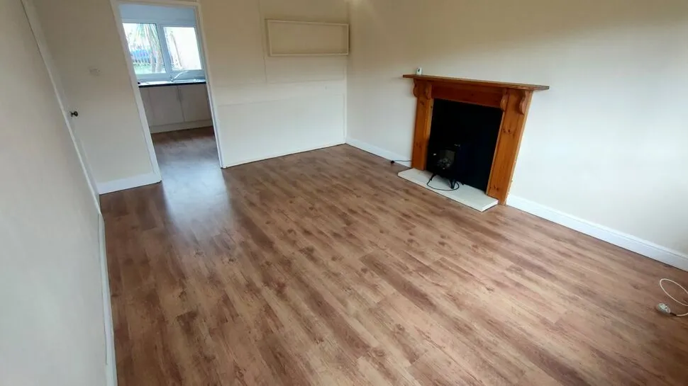 Chester Road, Wrexham, LL12, photo 5