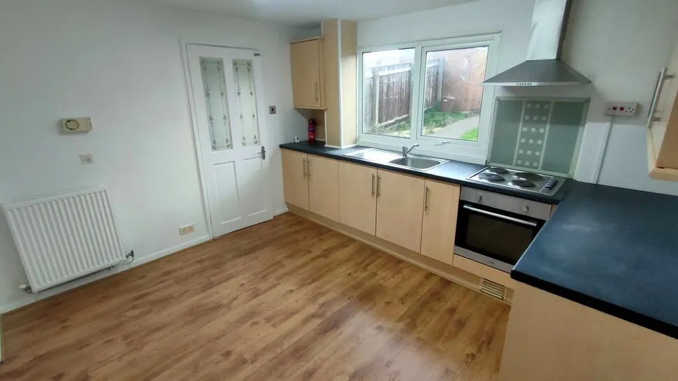 Chester Road, Wrexham, LL12, photo 8