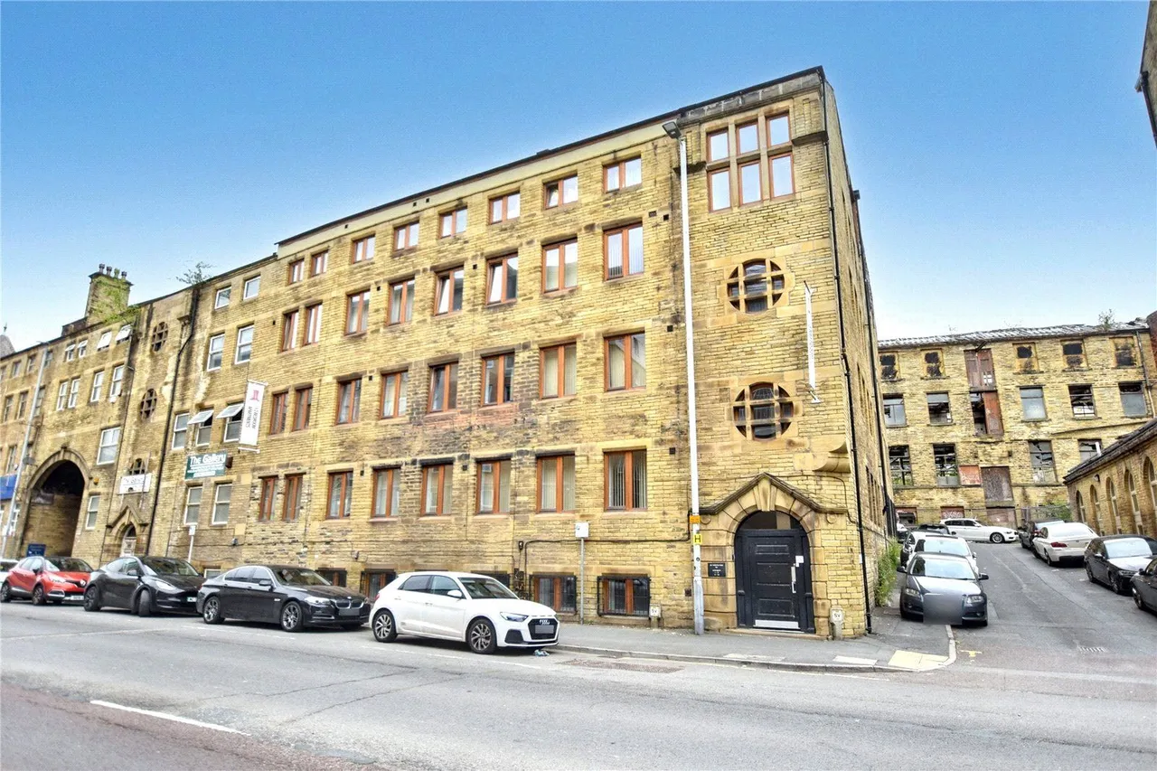 2 bed flat for sale, Thornton Road, Bradford, BD1
