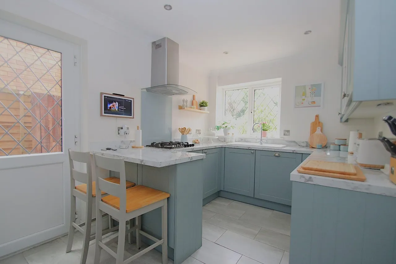 Abbotsbury Road, Bishopstoke, Eastleigh, Hampshire, SO50 8NZ, photo 9