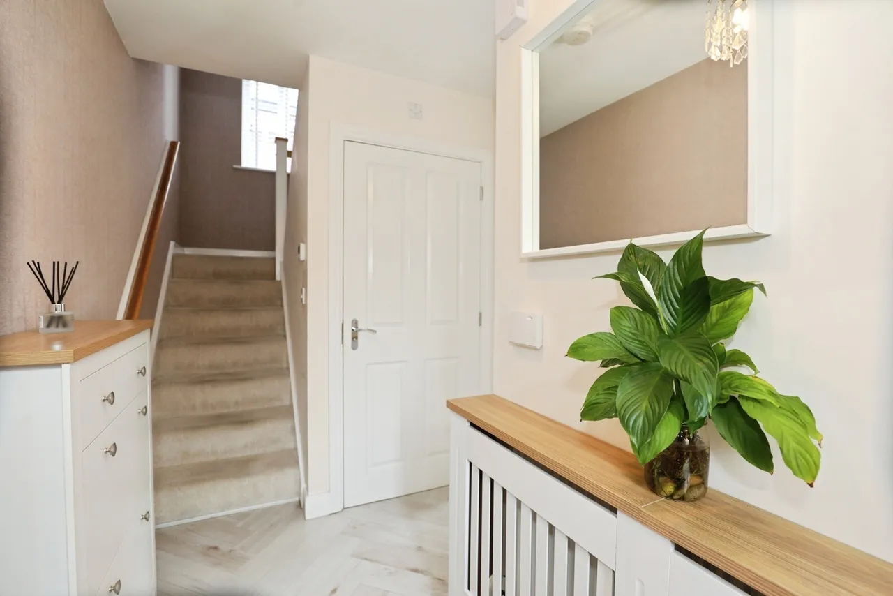 Alfred King Close, Shavington, Crewe, Cheshire, CW2, photo 2