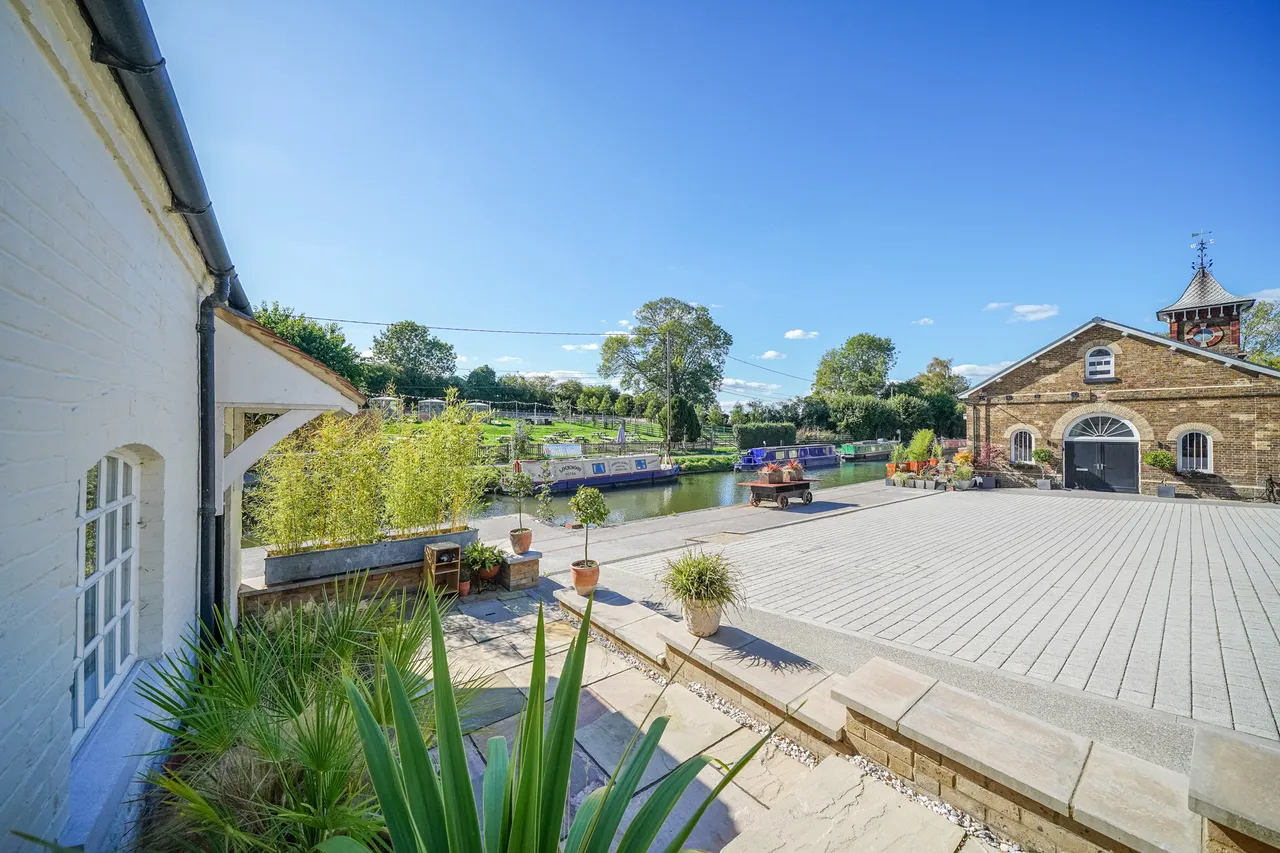 Bulbourne Yard, Bulbourne, HP23, photo 13