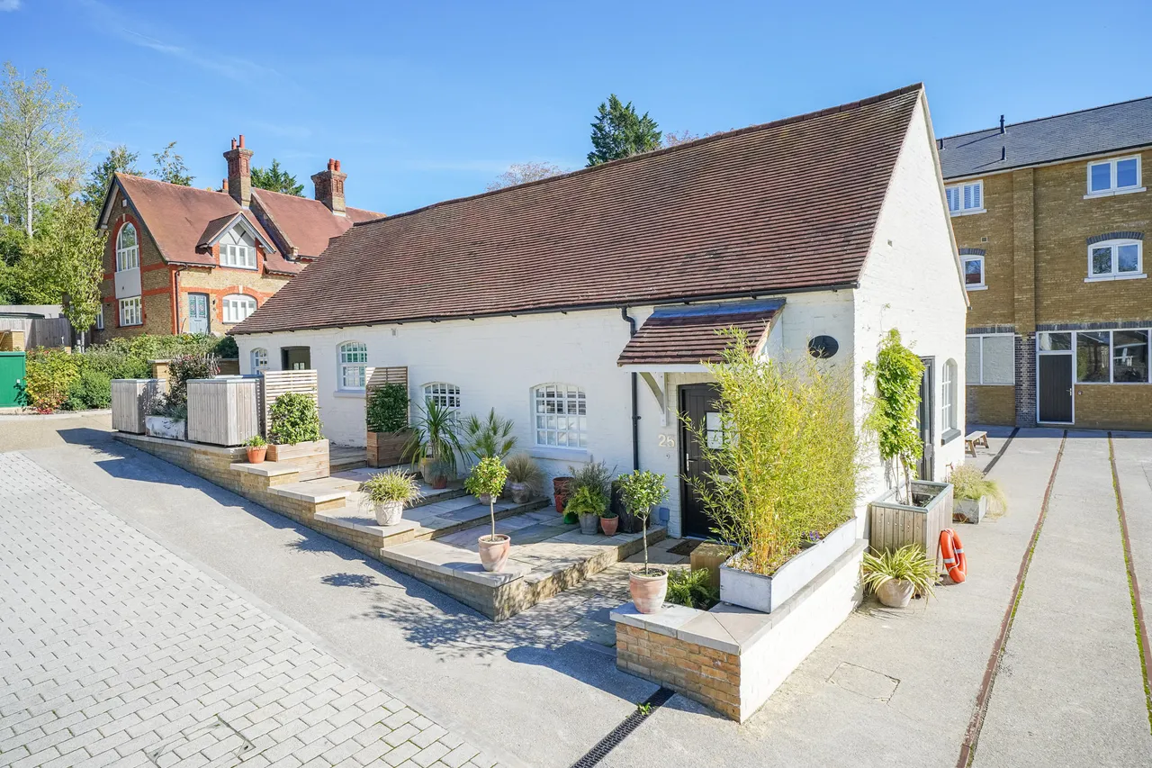 Bulbourne Yard, Bulbourne, HP23, photo 11